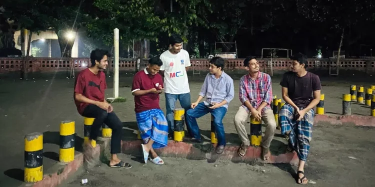 ৪ আগস্ট রাতে যেভাবে গুজব রুখে দিয়েছিল একটি ছবি