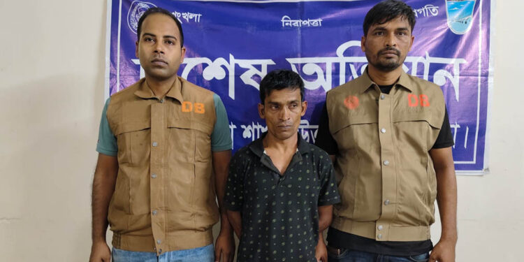 সাভারে ইয়াবাসহ মাদক ব্যবসায়ী গ্রেফতার