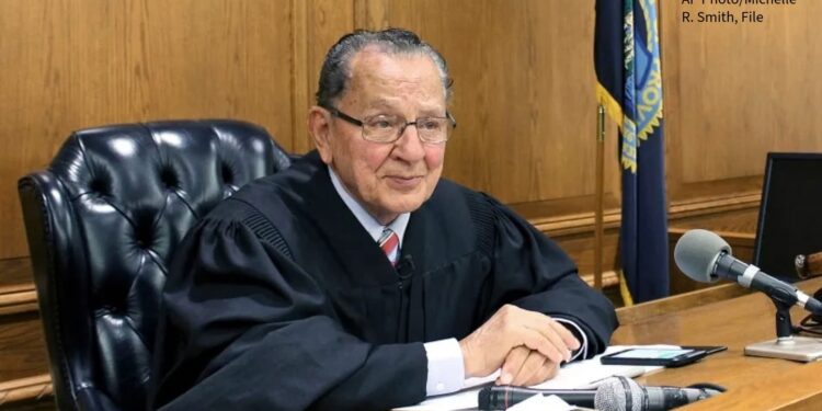 জনপ্রিয় বিচারক ফ্রাঙ্ক ক্যাপ্রিও আর নেই