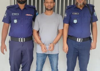 জাবির সাবেক শিক্ষক মাহমুদুর রহমান জনি বৈষম্যবিরোধী ছাত্র আন্দোলনের হত্যা মামলায় গ্রেপ্তার