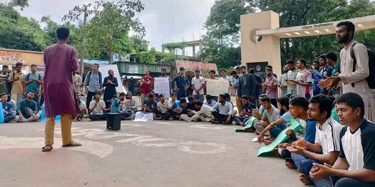 চবিতে শিবিরের বিক্ষোভ