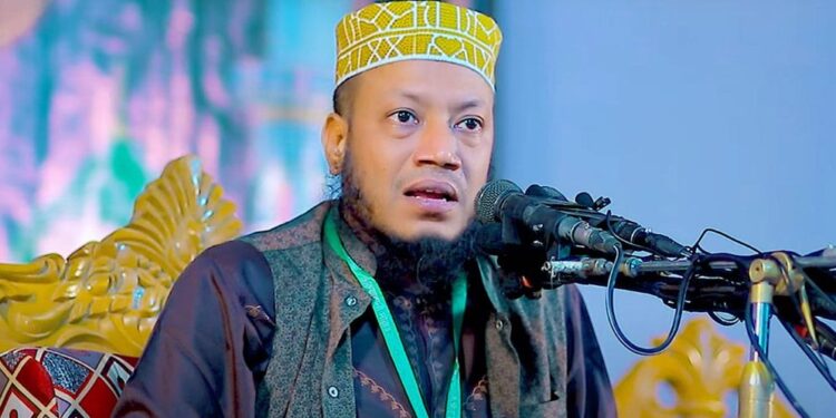 আমির হামজার বক্তব্যে জাবি প্রশাসনের প্রতিবাদ