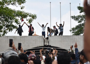 ক্লাসে ফিরছে নেপালের জেন জি-রা