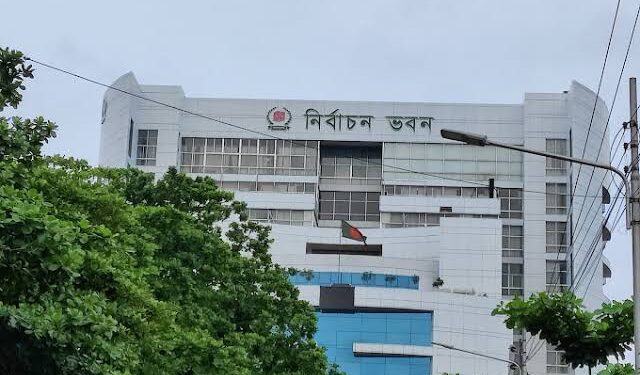 ভুল তথ্য ঠেকাতে এআই প্রশিক্ষণ শুরু করল নির্বাচন কমিশন