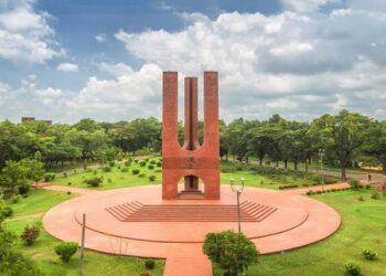 বন্ধুর ফোন চুরি করে ইয়াবা সেবন, অভিযুক্তকে বাঁচাতে ছাত্রদল নেতার তদবিরে জাবিতে তোলপাড়