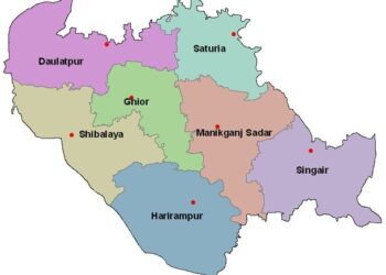 মানিকগঞ্জে অবশেষে ধরা পড়ল সেই কুমিরঃ এক মাসের আতঙ্কের অবসান