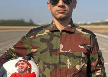 আশিক চৌধুরী জাম্প করবেন ওসমান হাদির ছবি আঁকা হেলমেট পরে